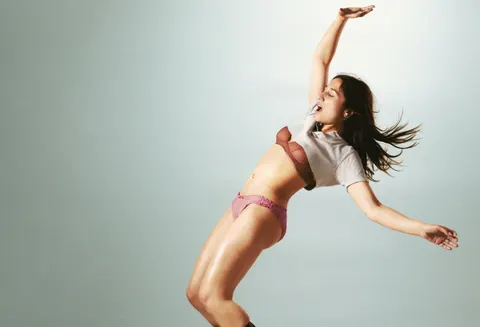 Affiche Izïa en concert au Bikini