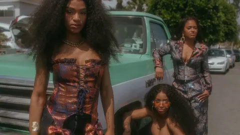 The Womack Sisters — Le Trabendo